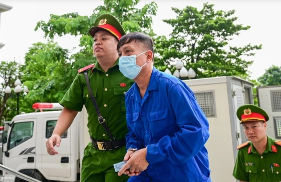 Hôm nay xét xử cựu Thứ trưởng Nguyễn Bá Hoan nhận hối lộ 30 tỷ đồng - Ảnh 1.