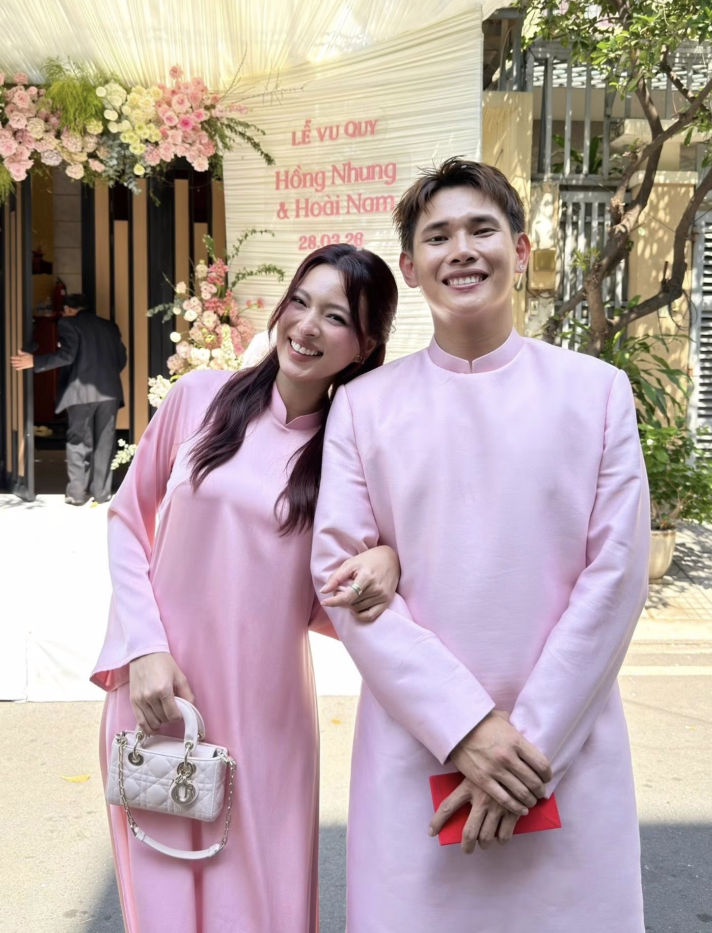 Cặp đôi diễn viên - người mẫu Vbiz đã về ra mắt gia đình, bước sang chặng mới của tình yêu - Ảnh 1.