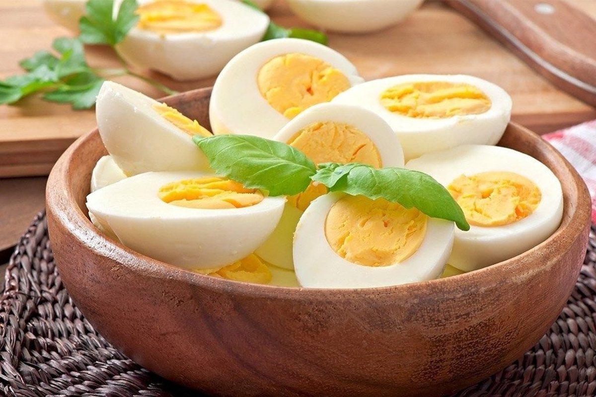 Có nên ăn trứng lòng đào? Chuyên gia nói gì? - Ảnh 1.