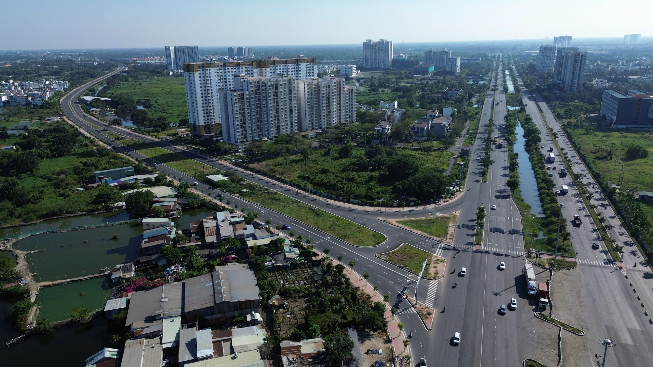 Liên kết vùng Tp.HCM - Long An - Tiền Giang rộng mở từ tuyến đường 6 làn xe sắp