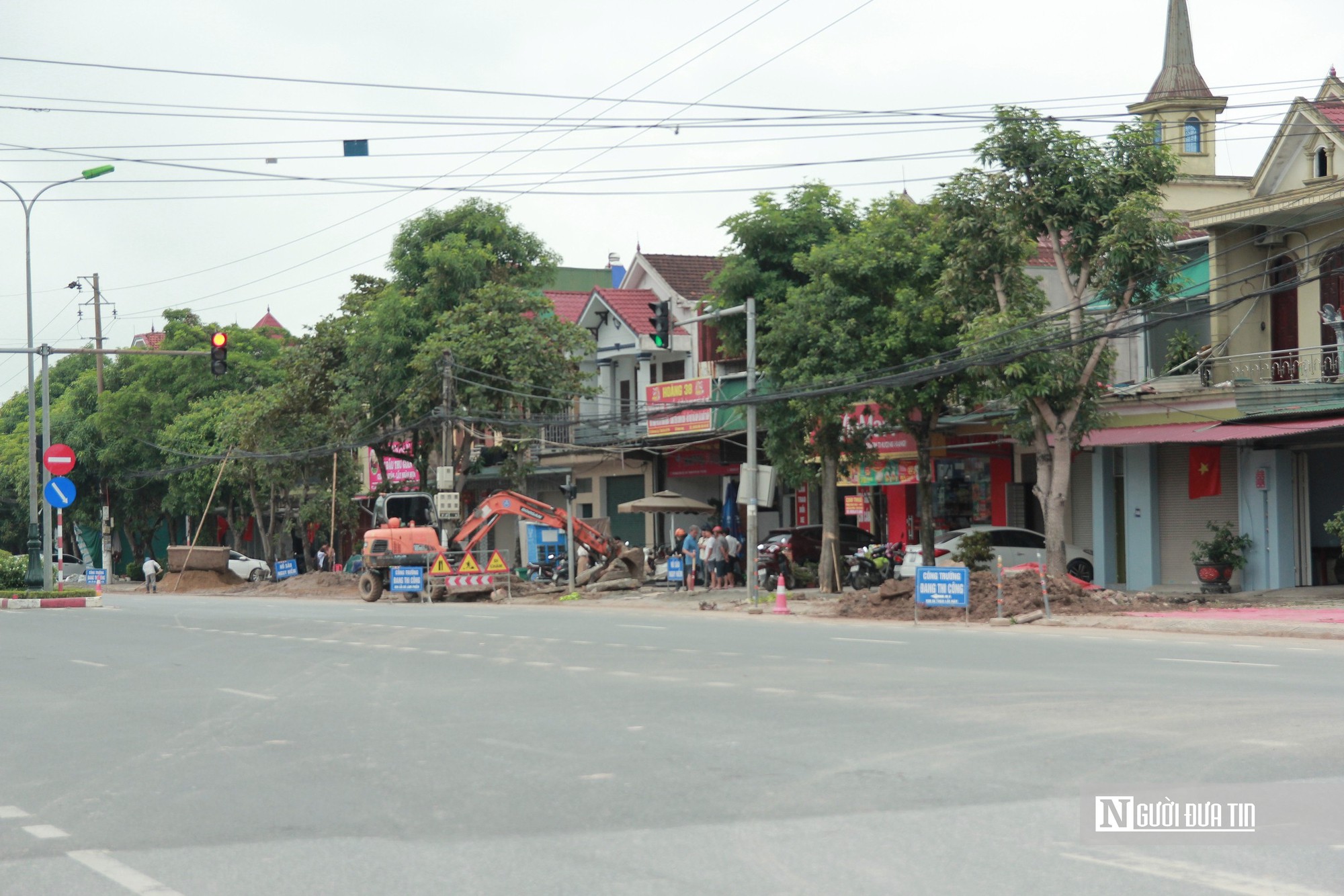 Đẩy nhanh thi công dự án 325 tỷ đồng chỉnh trang nâng cấp tuyến đường Quốc lộ 1A - Ảnh 1.