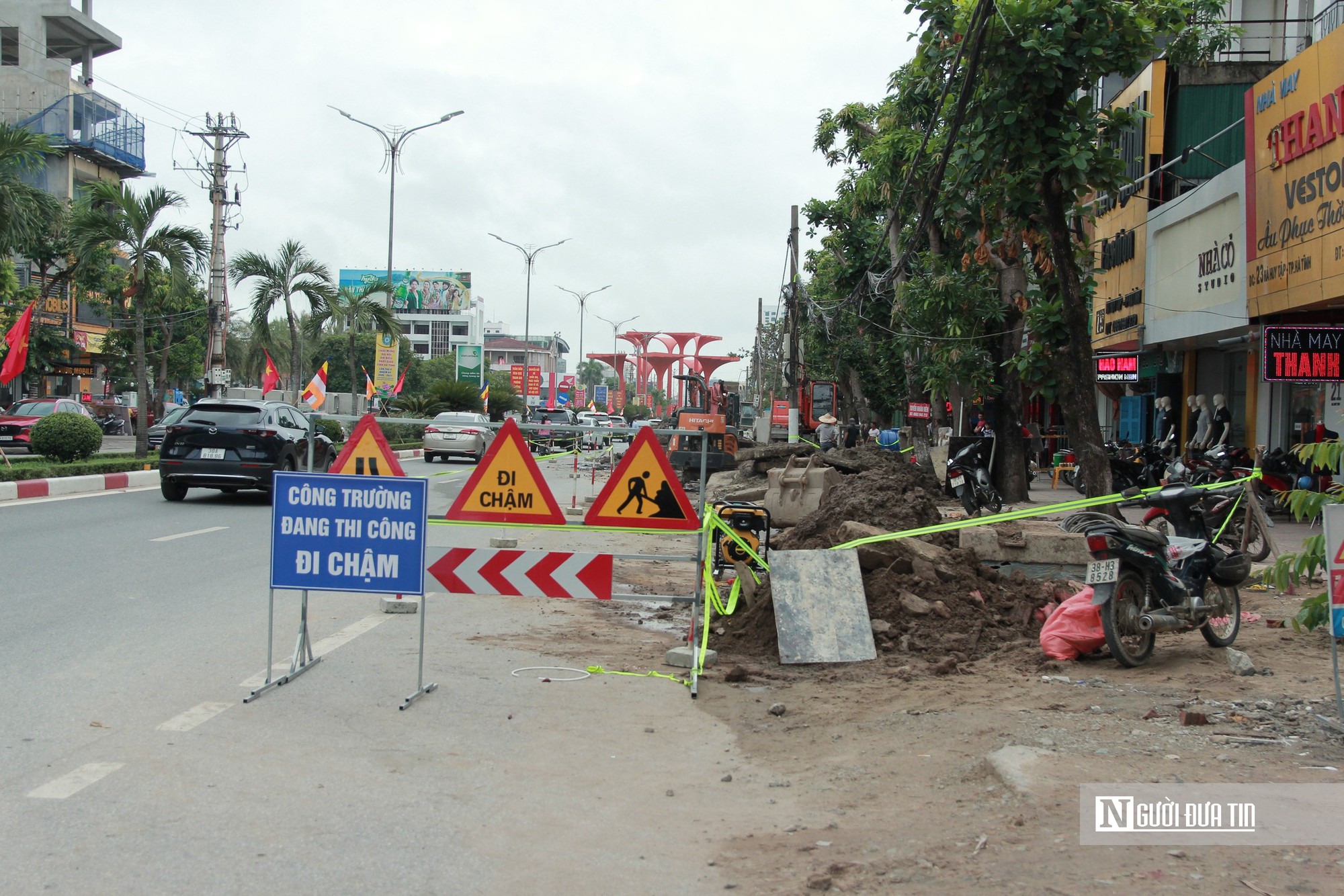 Đẩy nhanh thi công dự án 325 tỷ đồng chỉnh trang nâng cấp tuyến đường Quốc lộ 1A - Ảnh 2.