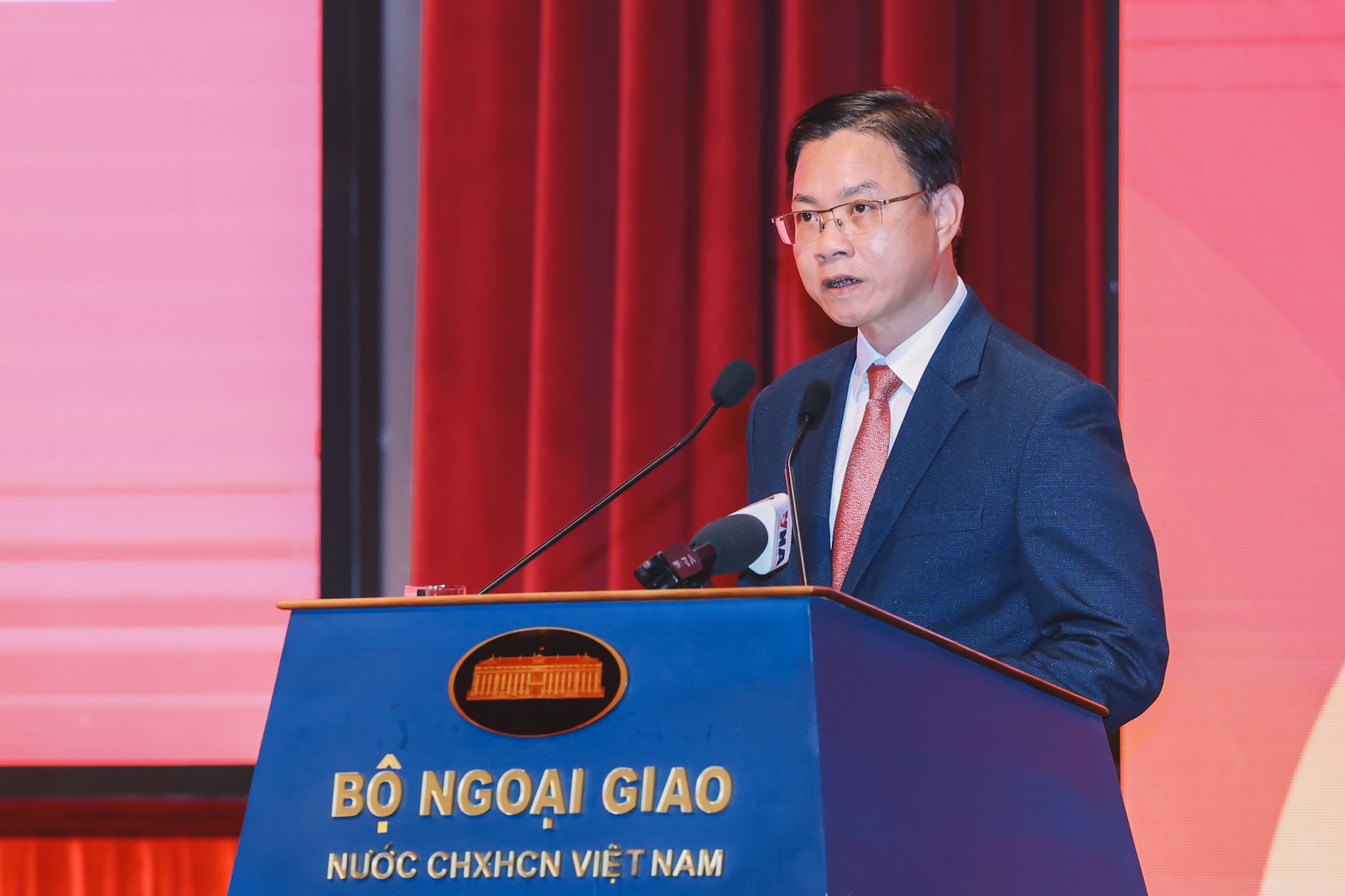 Nâng tầm công tác đối ngoại địa phương để huy động hiệu quả nguồn lực quốc tế - Ảnh 1.