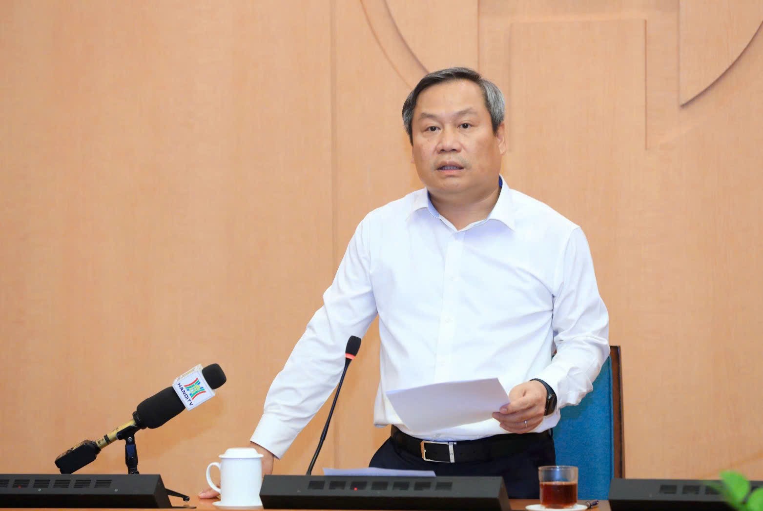 Chủ tịch Hà Nội yêu cầu chủ động ứng phó, không để môi trường xấu đi- Ảnh 1.