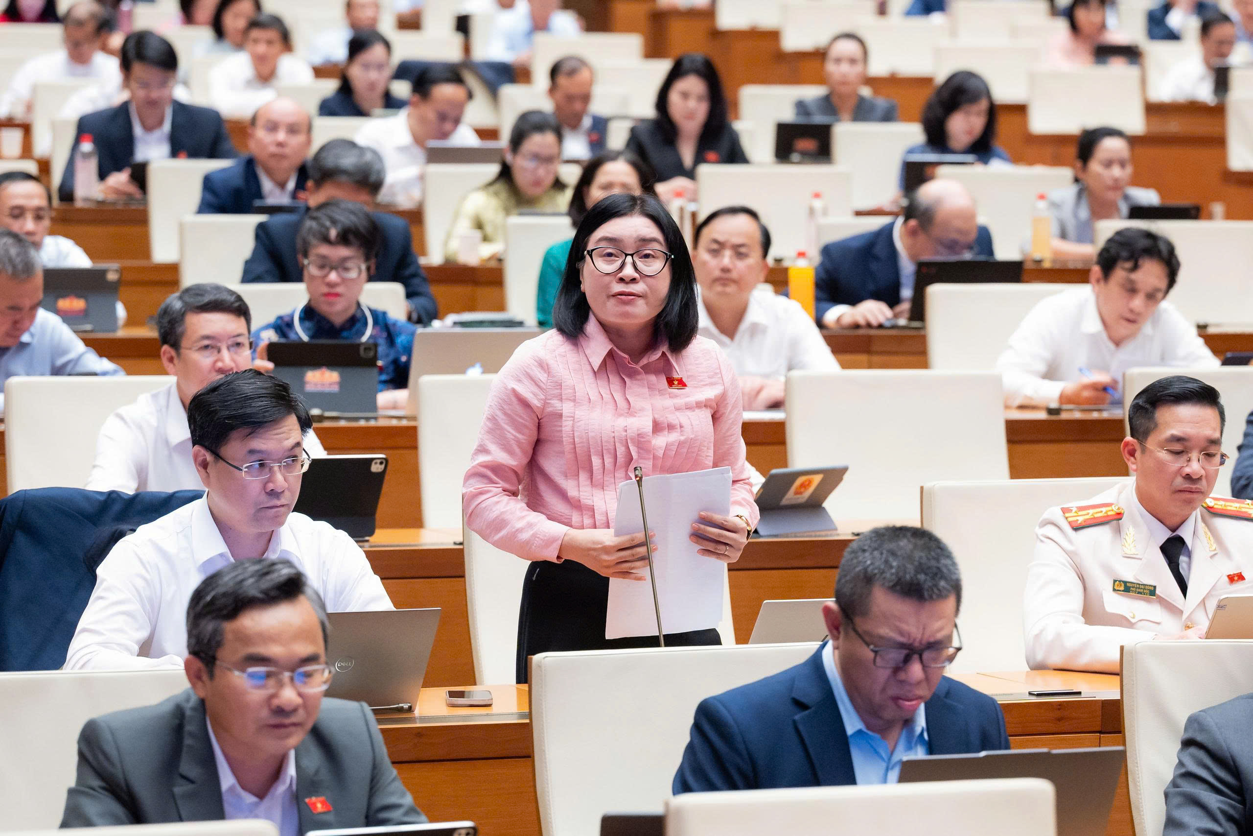 ĐBQH: Không chỉ phát triển nhà, phải tính khả năng tiếp cận và chi trả của người dân - Ảnh 2.
