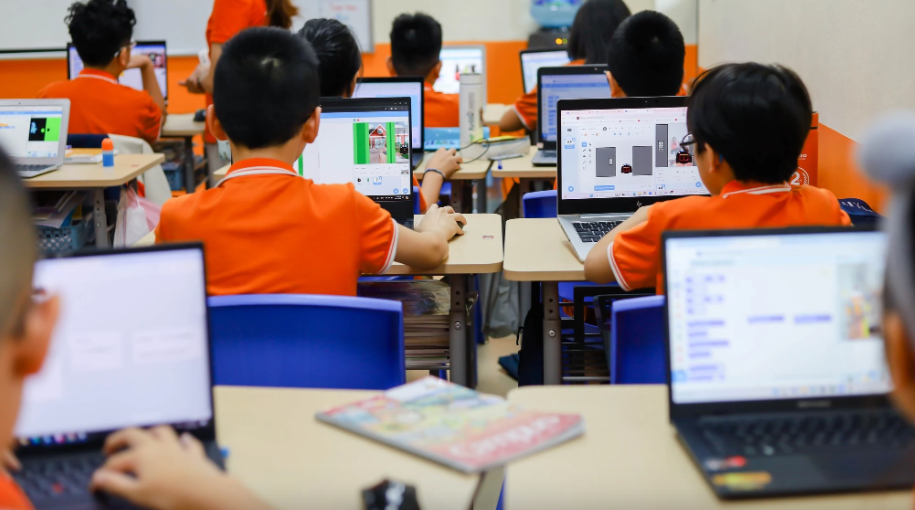 Từ năm học 2026-2027, giáo dục AI được triển khai đại trà tại các trường phổ thông- Ảnh 1.