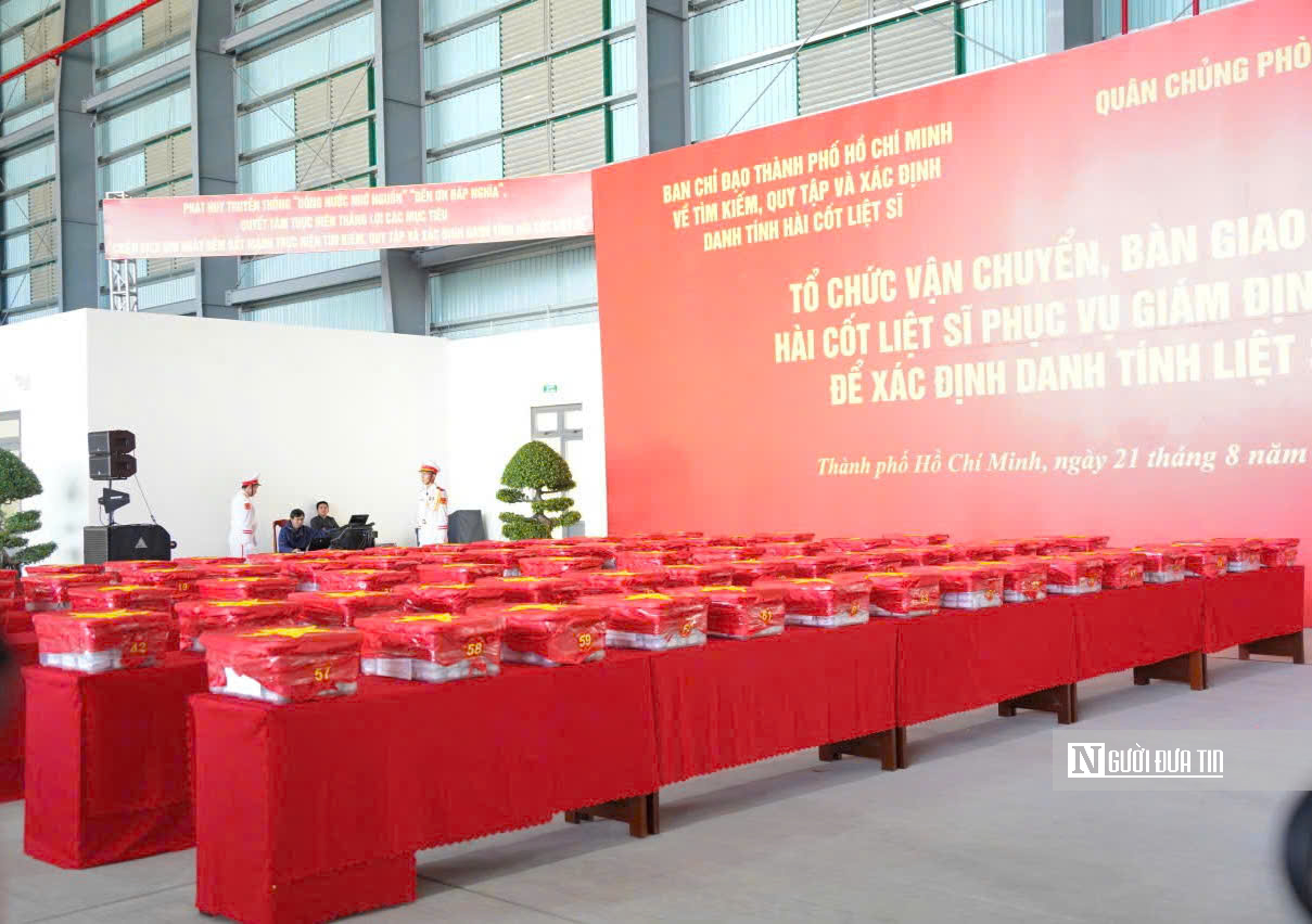 Chuyến bay đặc biệt chở 7.104 mẫu hài cốt liệt sĩ Tp.HCM đi tìm tên- Ảnh 1.