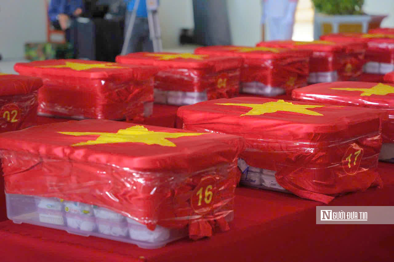 Chuyến bay đặc biệt chở 7.104 mẫu hài cốt liệt sĩ Tp.HCM đi tìm tên- Ảnh 2.