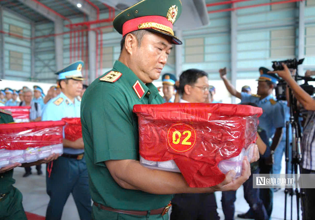Chuyến bay đặc biệt chở 7.104 mẫu hài cốt liệt sĩ Tp.HCM đi tìm tên- Ảnh 9.