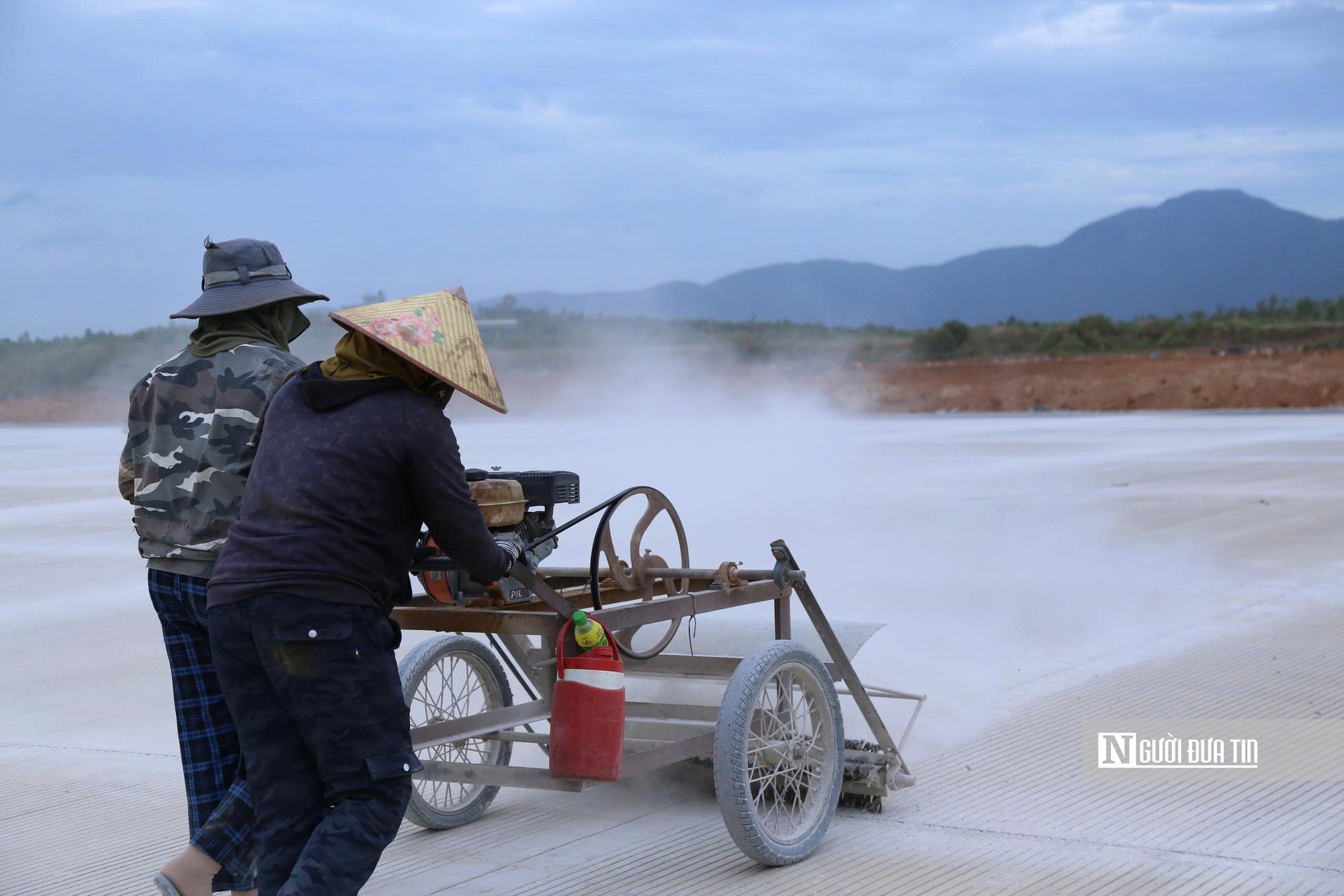 C&ocirc;ng tr&igrave;nh ngh&igrave;n tỷ n&acirc;ng cấp s&acirc;n bay Ph&ugrave; C&aacute;t chạy nước r&uacute;t trước giờ "G"- Ảnh 6.
