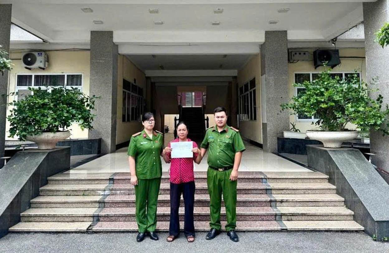 Đối tượng Đặng Thị Tâm ra đầu thú sau 15 năm trốn truy nã - Ảnh 1.
