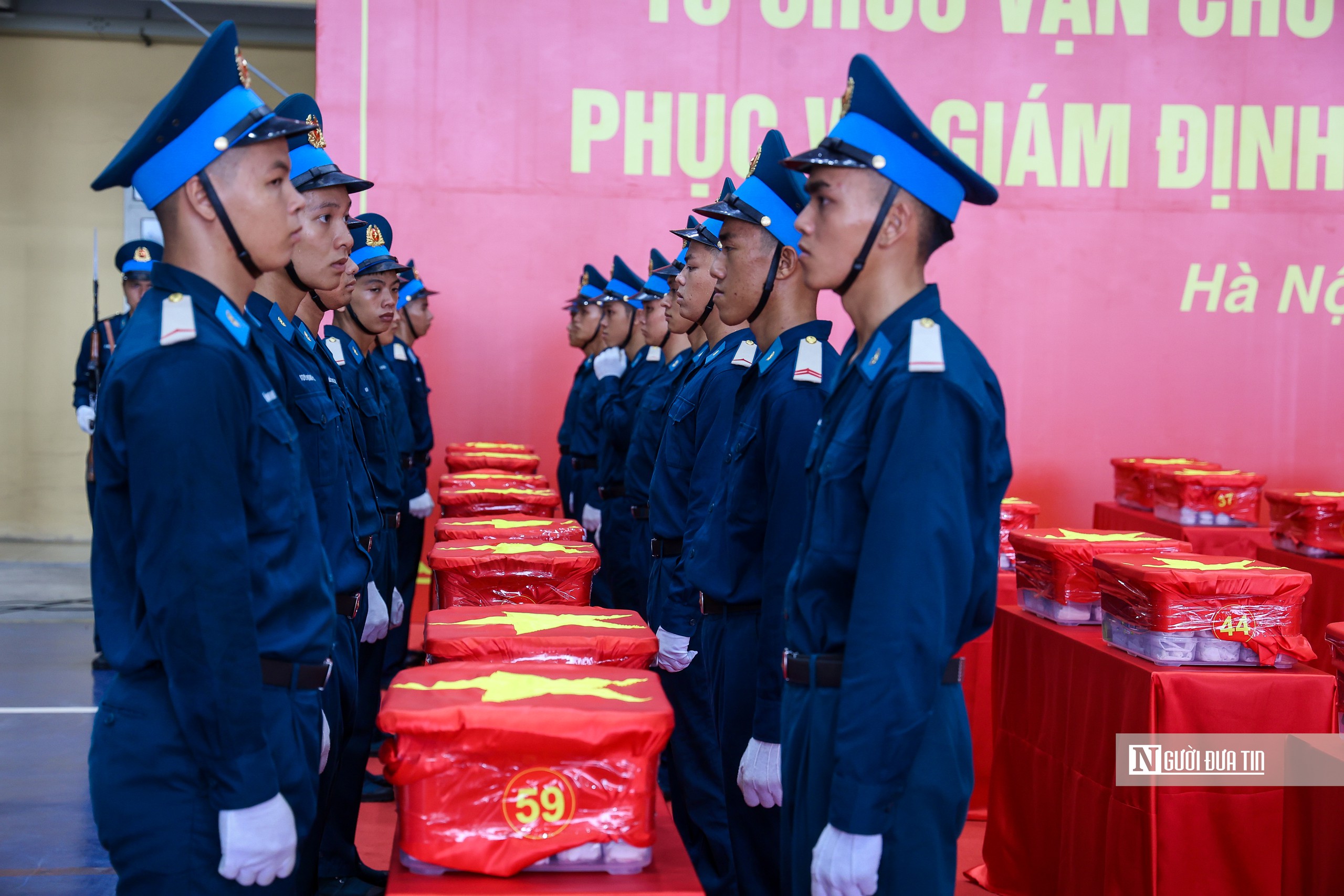 Chuyến bay đặc biệt đến Hà Nội mang theo hàng nghìn hy vọng xác nhận danh tính liệt sĩ- Ảnh 14.