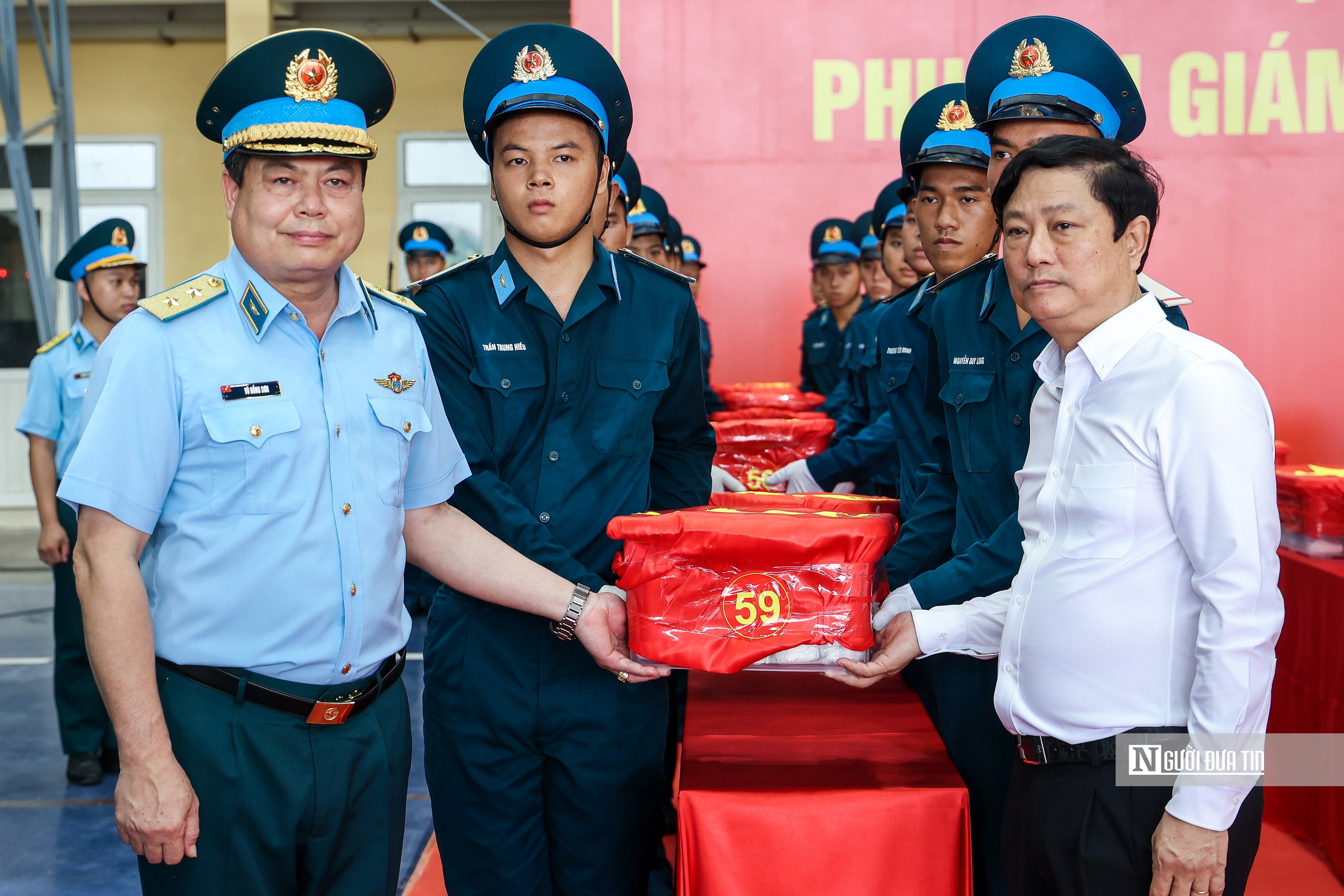 Chuyến bay đặc biệt đến Hà Nội mang theo hàng nghìn hy vọng xác nhận danh tính liệt sĩ- Ảnh 15.