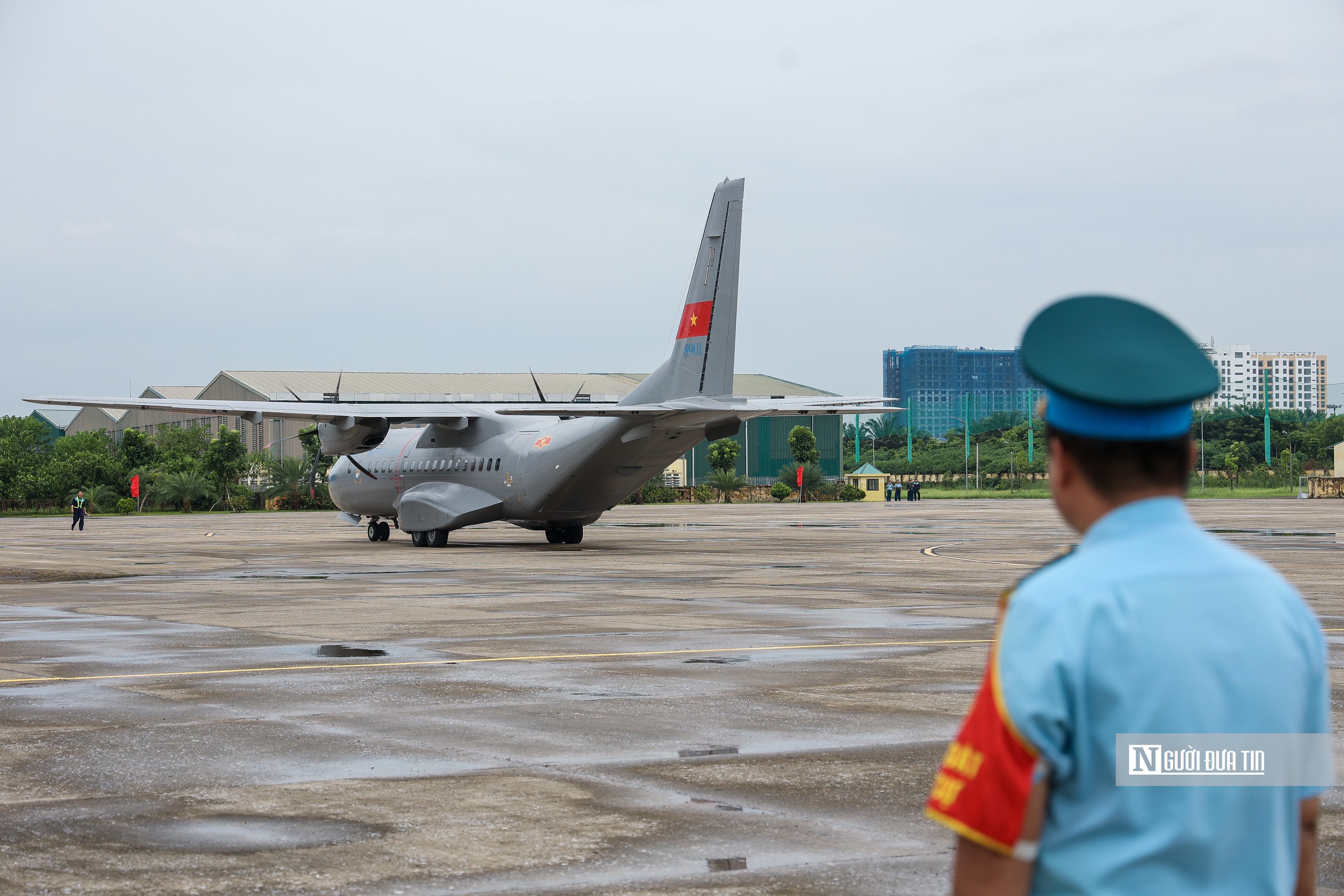 Chuyến bay đặc biệt đến Hà Nội mang theo hàng nghìn hy vọng xác nhận danh tính liệt sĩ- Ảnh 2.