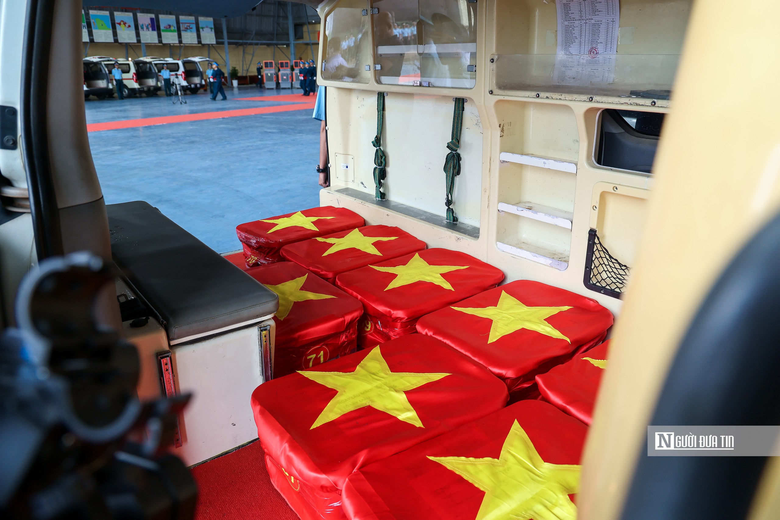 Chuyến bay đặc biệt đến Hà Nội mang theo hàng nghìn hy vọng xác nhận danh tính liệt sĩ- Ảnh 18.
