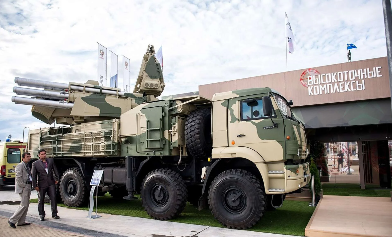 Nga nhận 2 biến thể Pantsir cùng lúc trong bối cảnh liên tục bị drone quấy nhiễu - Ảnh 2.