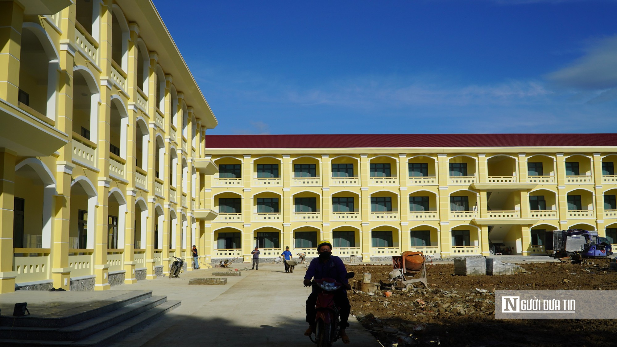 Sát ngày khai giảng năm học mới, Lâm Đồng đôn đốc hoàn thiện cơ sở vật chất trường học- Ảnh 2.