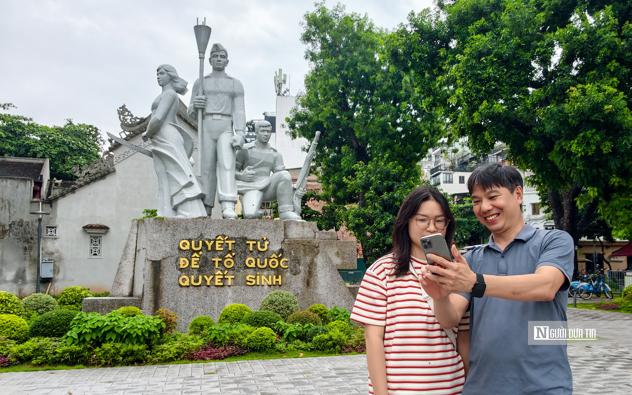 Cận cảnh tượng đài