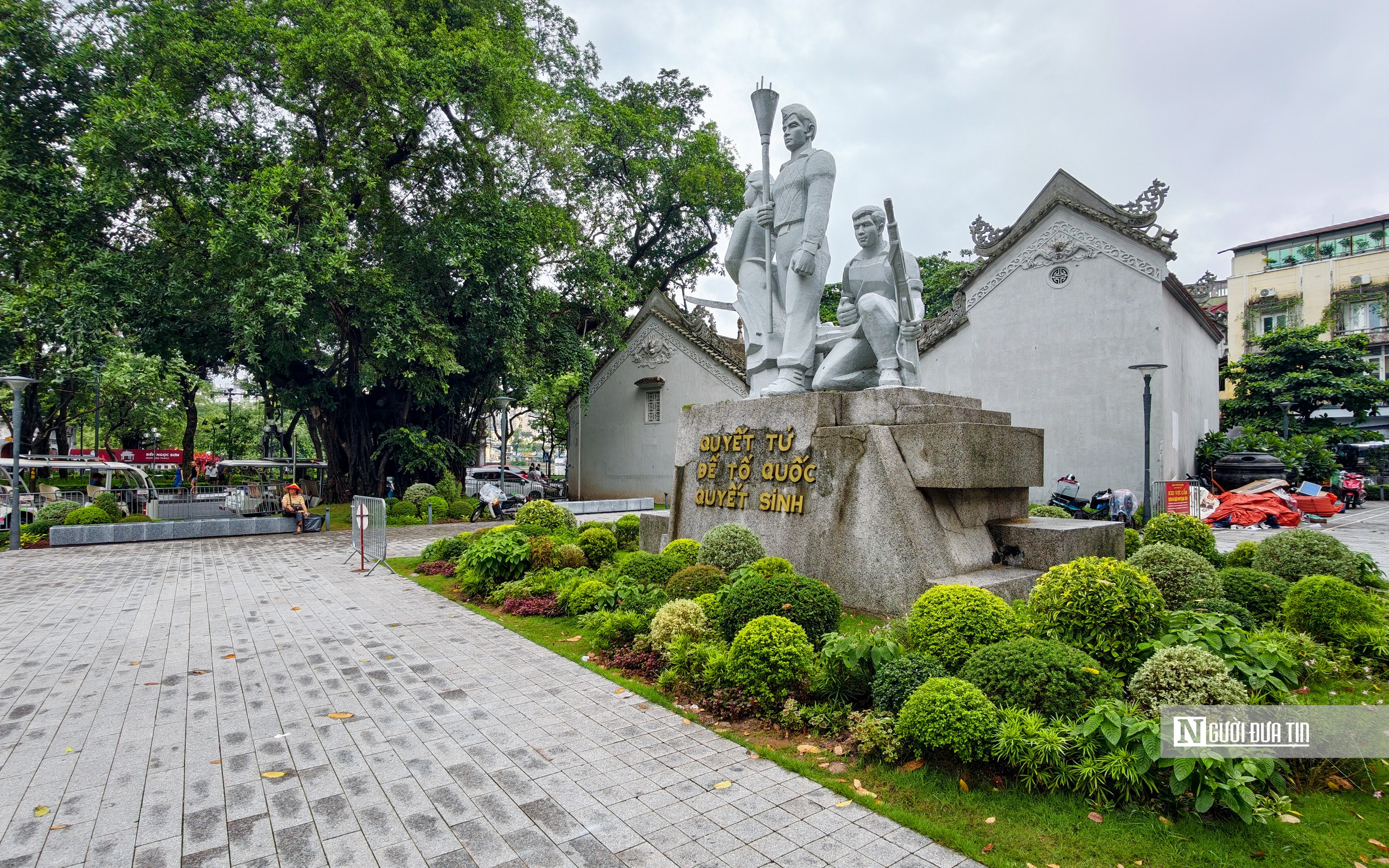 Cận cảnh tượng đài