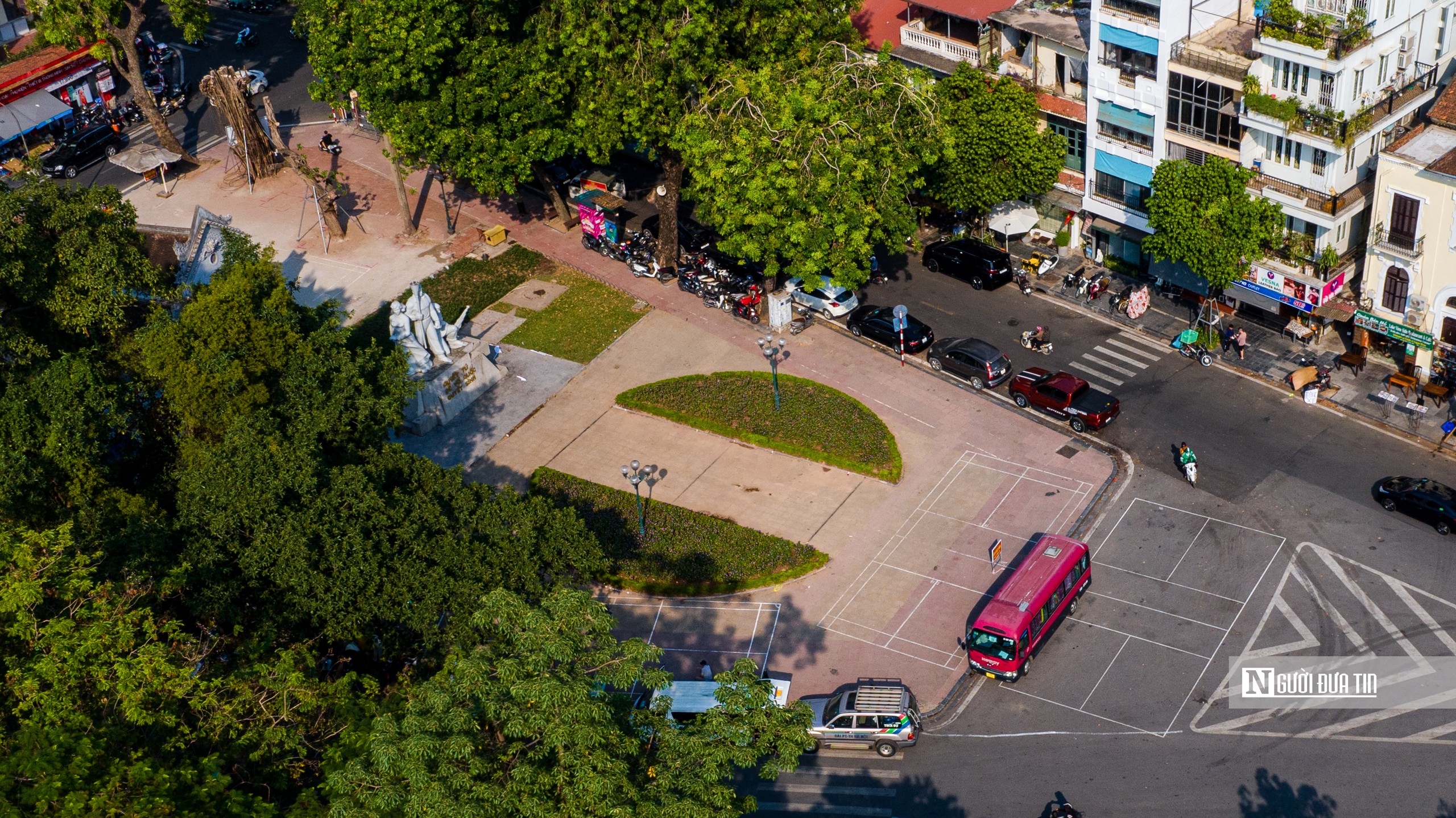 Cận cảnh tượng đài