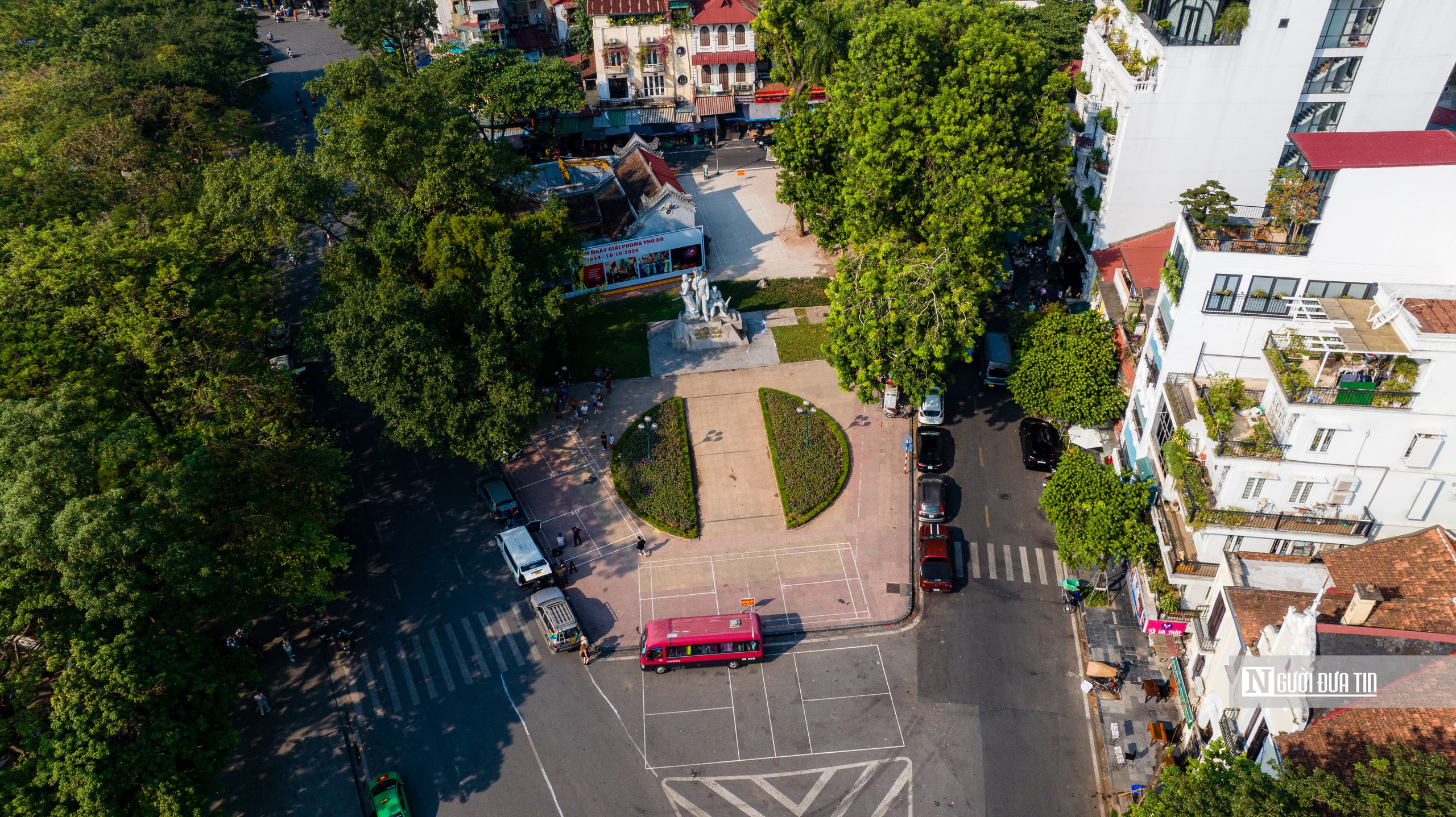 Cận cảnh tượng đài