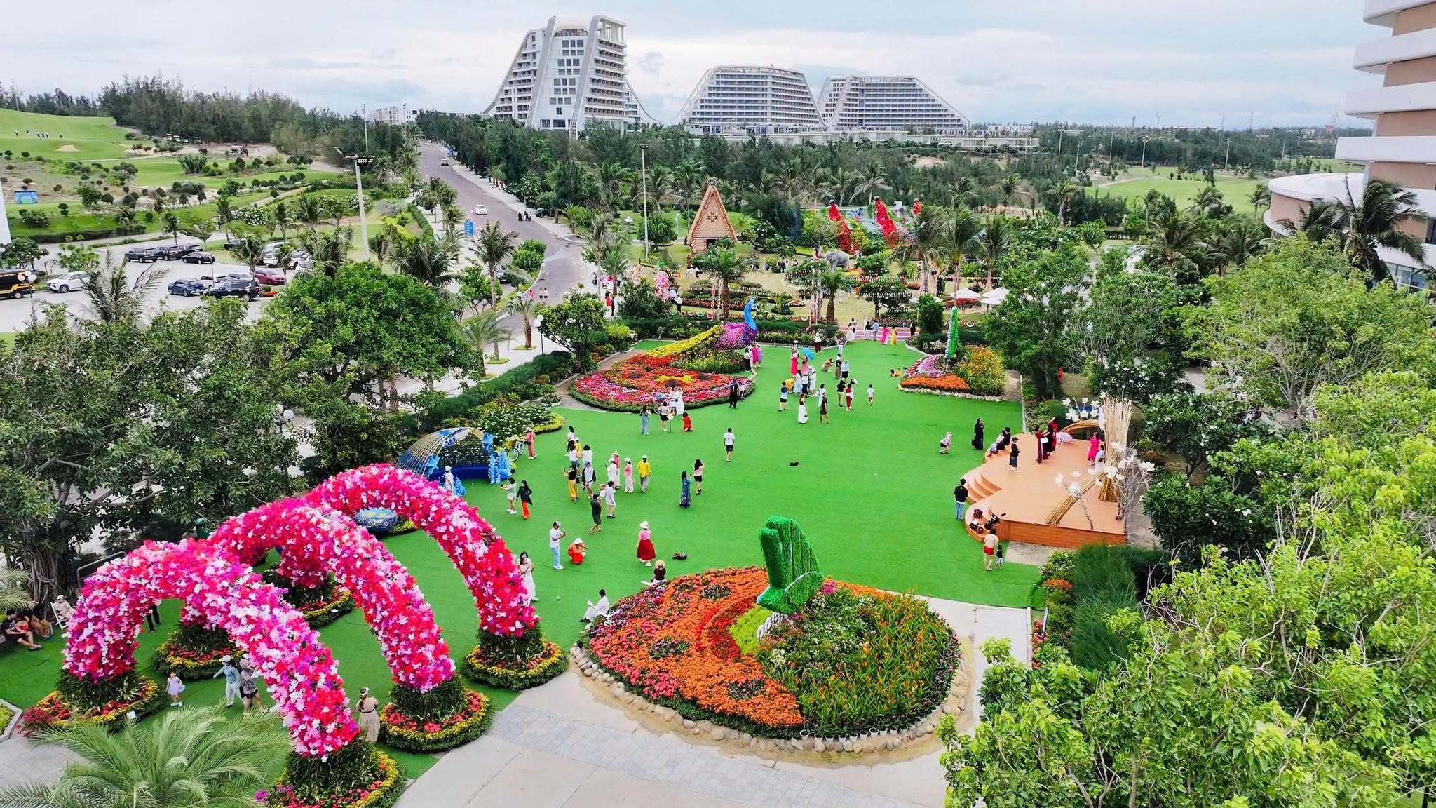 Lễ hội ngàn hoa, điểm check-in mới của Gia Lai- Ảnh 1.