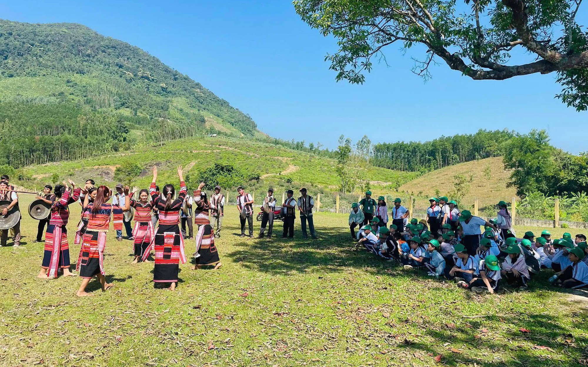 TS. Hà Văn Siêu: Con người chính là chủ thể tạo ra giá trị của du lịch trong kỷ nguyên mới- Ảnh 6.