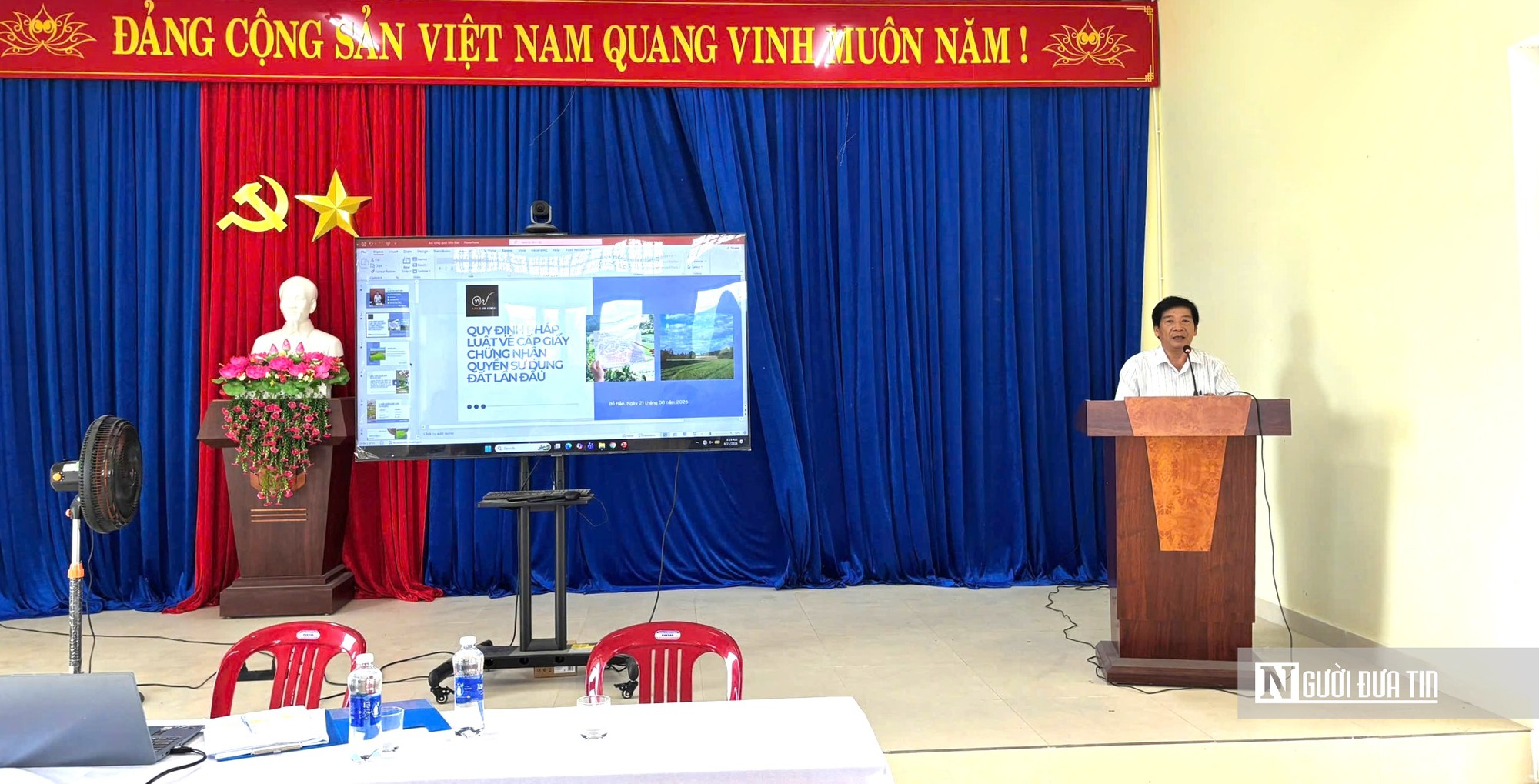 Từ chuyện t&aacute;ch đất cho con đến nhận diện bạo lực gia đ&igrave;nh- Ảnh 1.