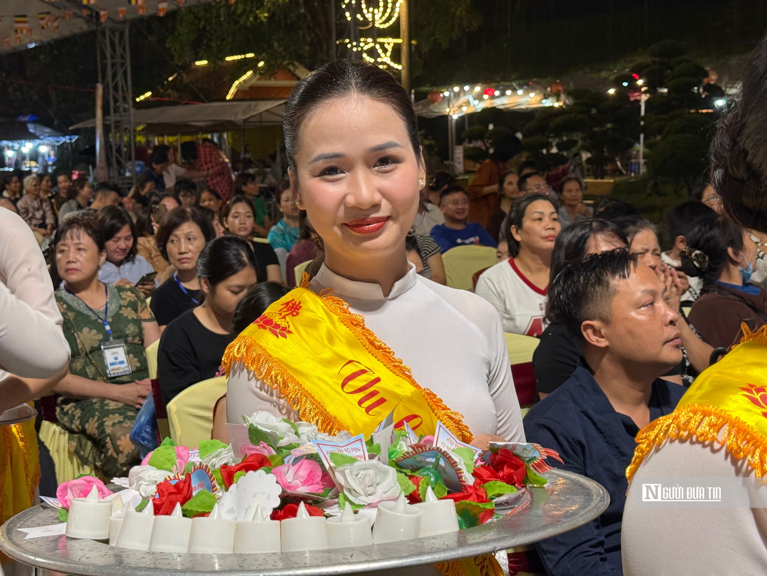 Nhiều người bật khóc nhớ về công ơn cha mẹ trong lễ Vu lan báo hiếu- Ảnh 4.