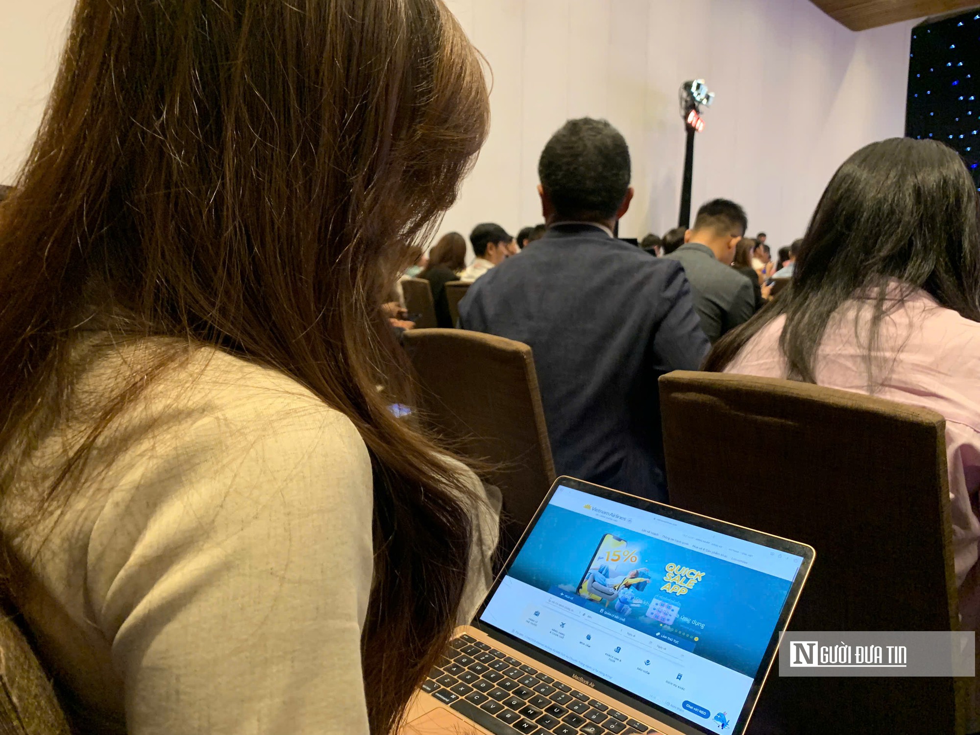 Vé Tết 2027 vừa mở bán, người xa quê đã lo đường về- Ảnh 1.