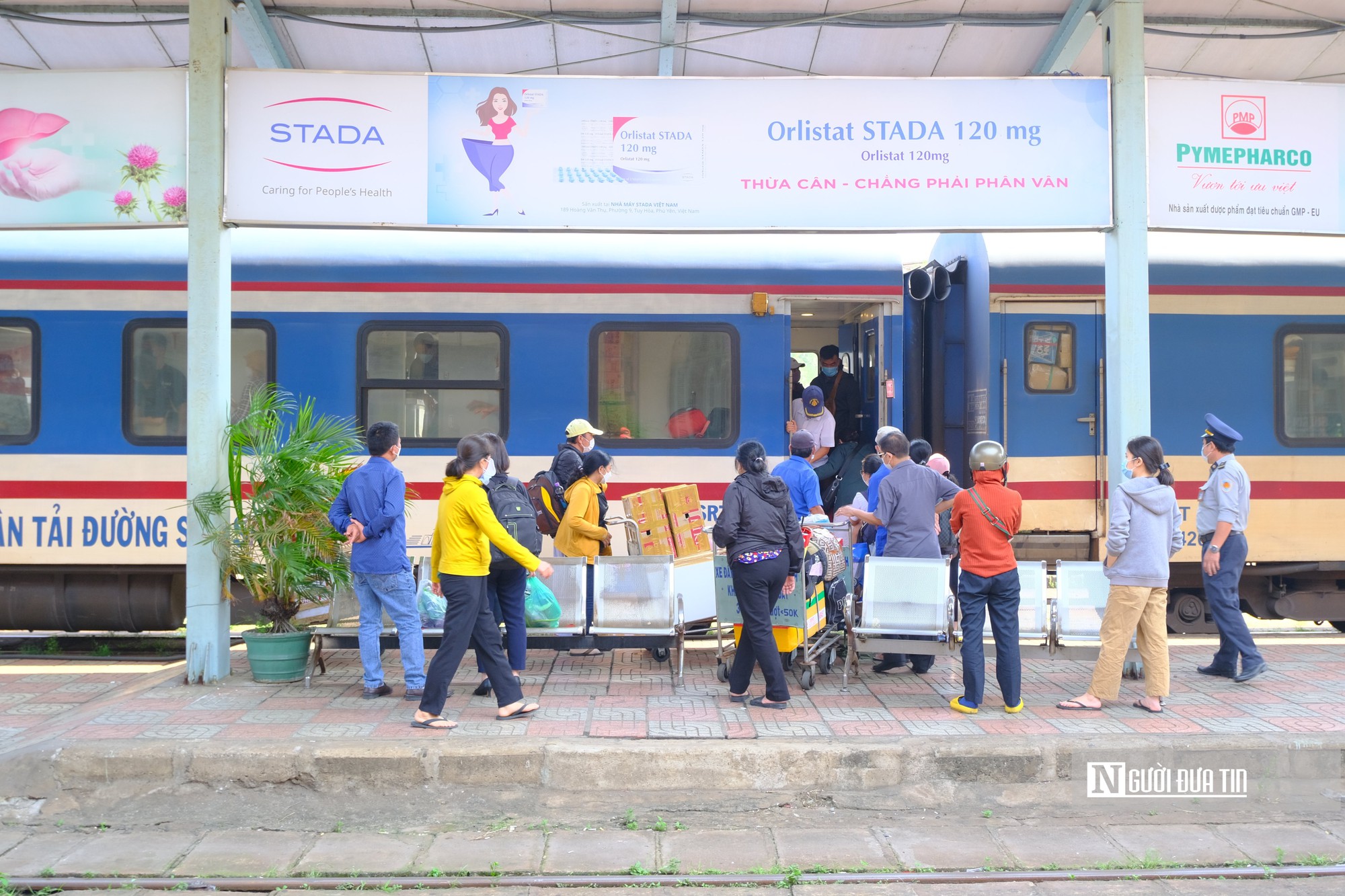 Vé Tết 2027 vừa mở bán, người xa quê đã lo đường về- Ảnh 4.