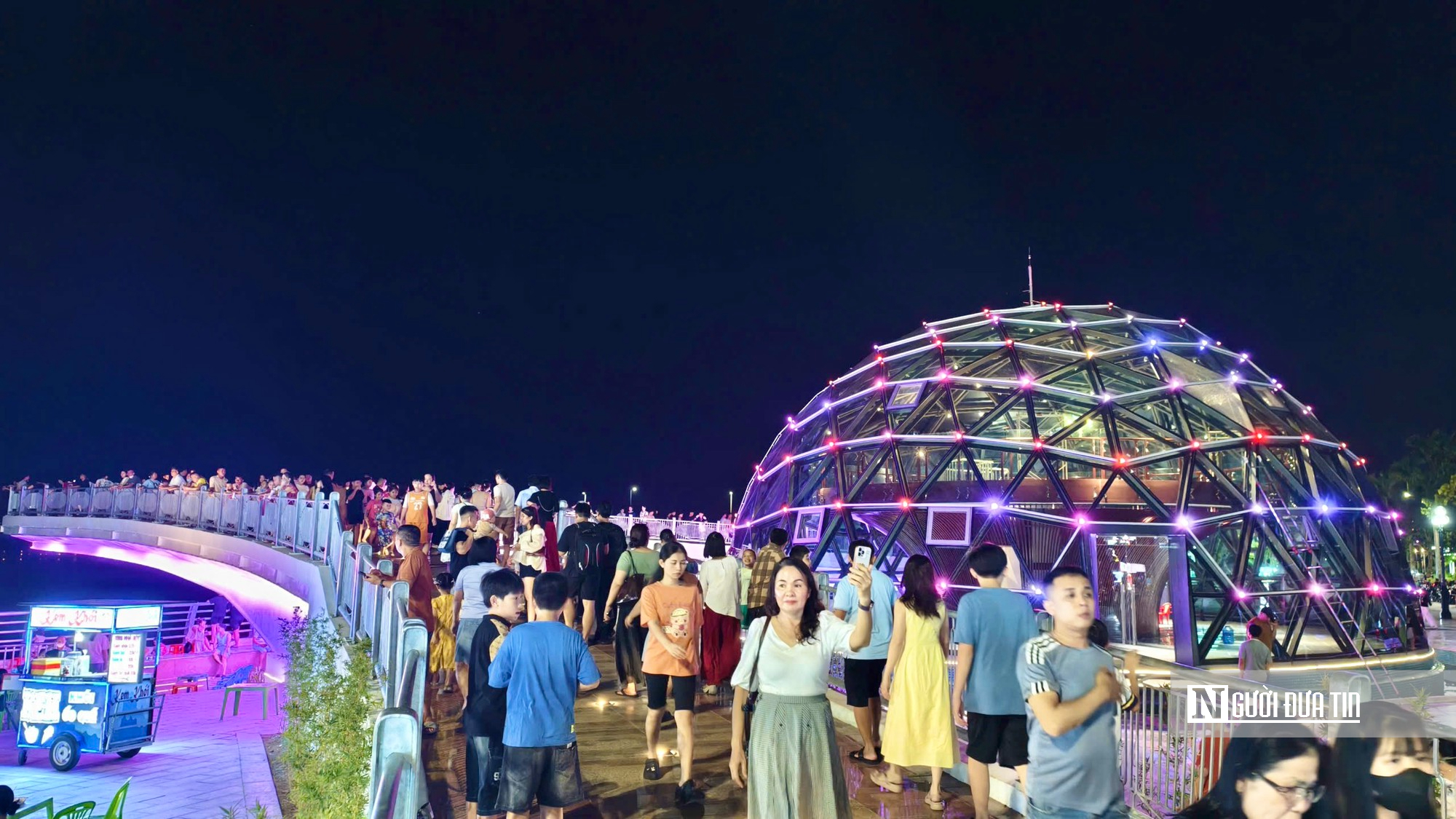 Bờ s&ocirc;ng Tr&agrave; Kh&uacute;c "biến h&igrave;nh" về đ&ecirc;m sau loạt c&ocirc;ng tr&igrave;nh lớn- Ảnh 8.