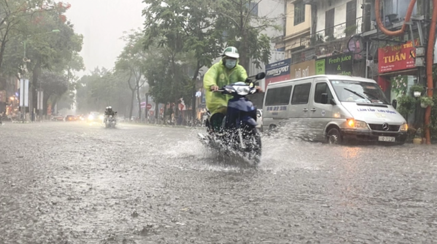 Dự báo thời tiết 26/8/2026: Bão số 4 gây mưa to, miền Bắc nguy cơ ngập úng diện rộng - Ảnh 1.
