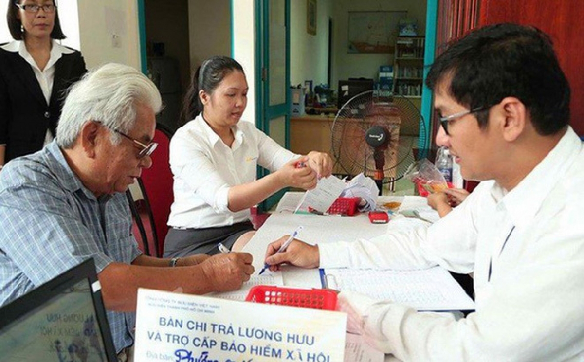 Trợ cấp hưu trí xã hội tăng lên 540.000 đồng/tháng, người đang hưởng được truy lĩnh trợ cấp tăng thêm- Ảnh 1.