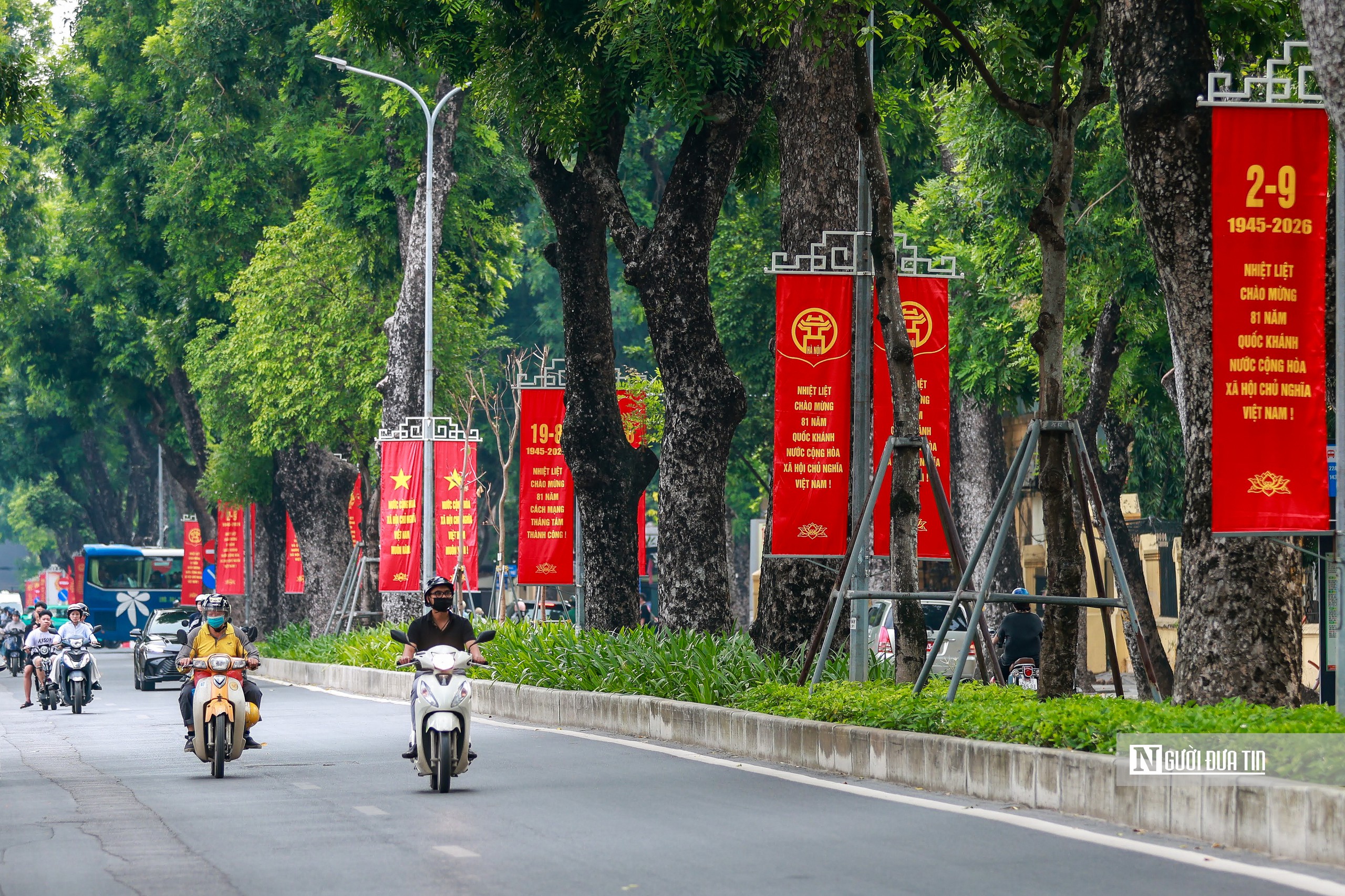 H&agrave; Nội trang ho&agrave;ng ch&agrave;o mừng 81 năm Quốc kh&aacute;nh 2/9- Ảnh 1.