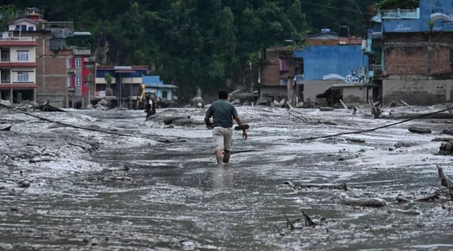 Nguyên nhân của vụ lũ quét, sạt lở đất ở Nepal: Những điều chúng ta đã biết? - Ảnh 1.