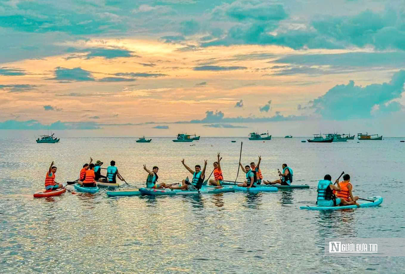 Lâm Đồng siết an toàn ca nô du lịch, không để “lọt” phương tiện, bến bãi vi phạm - Ảnh 7.