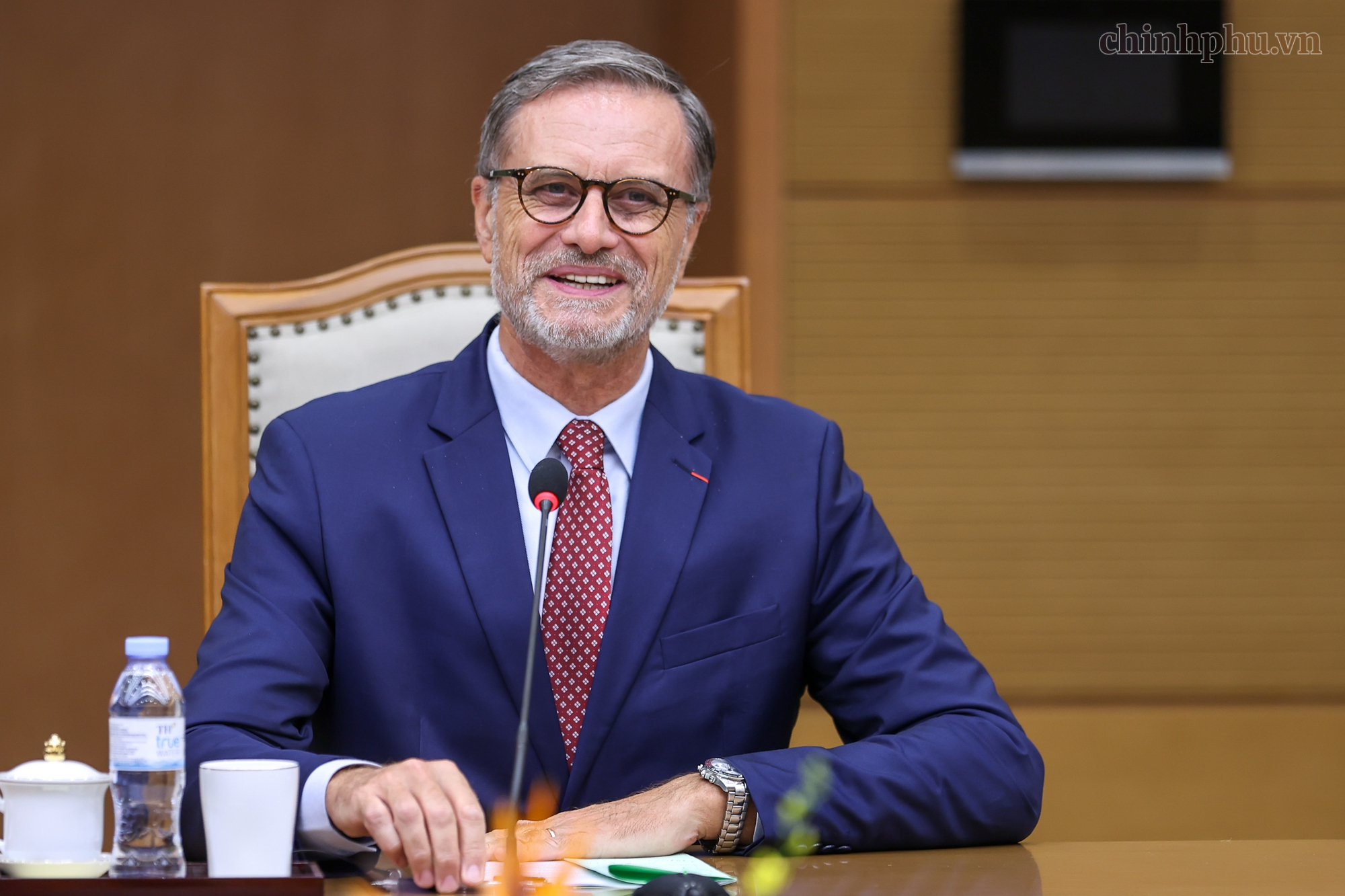 Thủ tướng tiếp Đại sứ Pháp tại Việt Nam Olivier Brochet đến chào từ biệt - Ảnh 3.