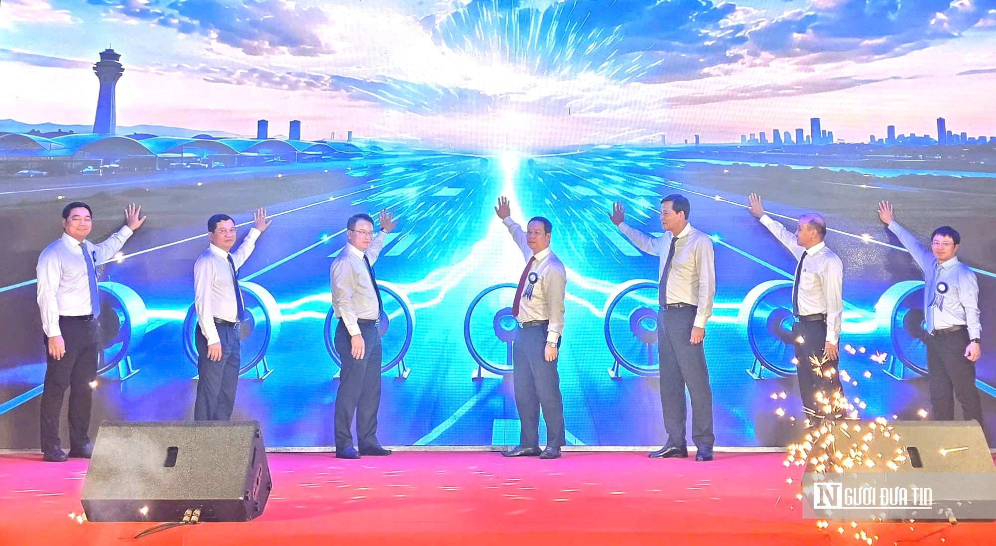 Hơn 10.000 tỷ đồng mở rộng sân bay Đà Nẵng, tính đường dài cho tăng trưởng- Ảnh 2.