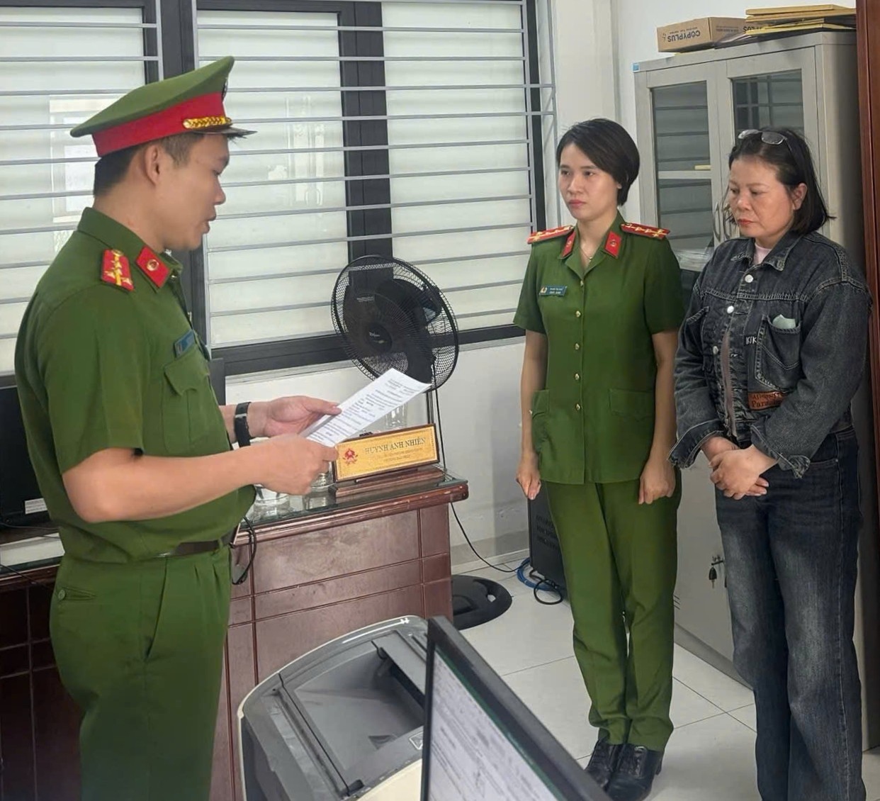 Bắt người phụ nữ lừa đảo 1,192 tỷ đồng của hàng chục nạn nhân - Ảnh 1.