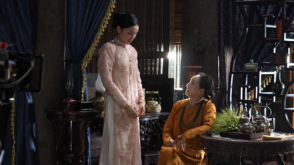Steven Nguyễn đổi màu với vai diễn khôn khéo, lanh lợi và đầy toan tính - Ảnh 4.