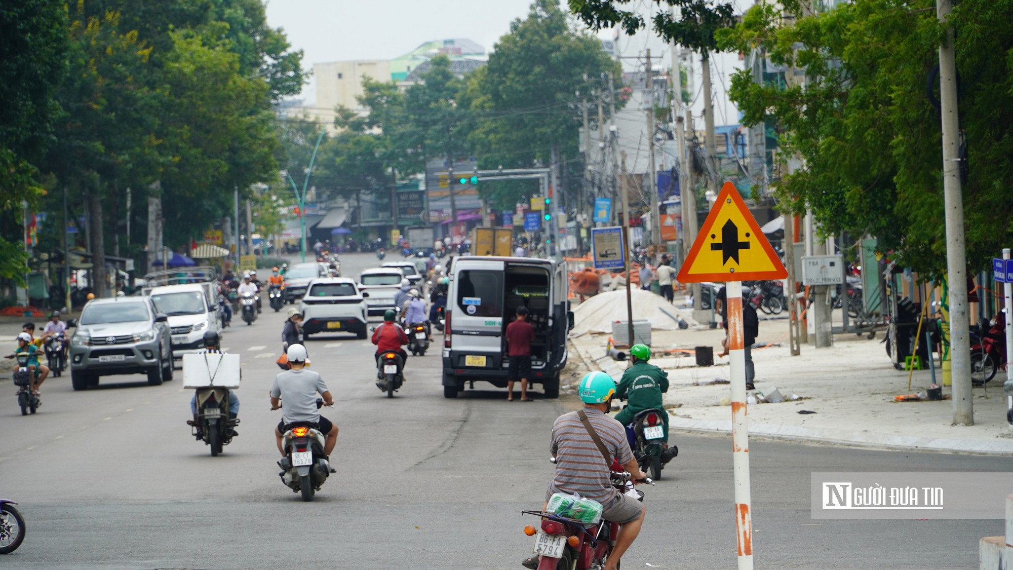 Cận cảnh đường Trần Hưng Đạo đang được “thay áo” với dự án gần 200 tỷ đồng - Ảnh 1.