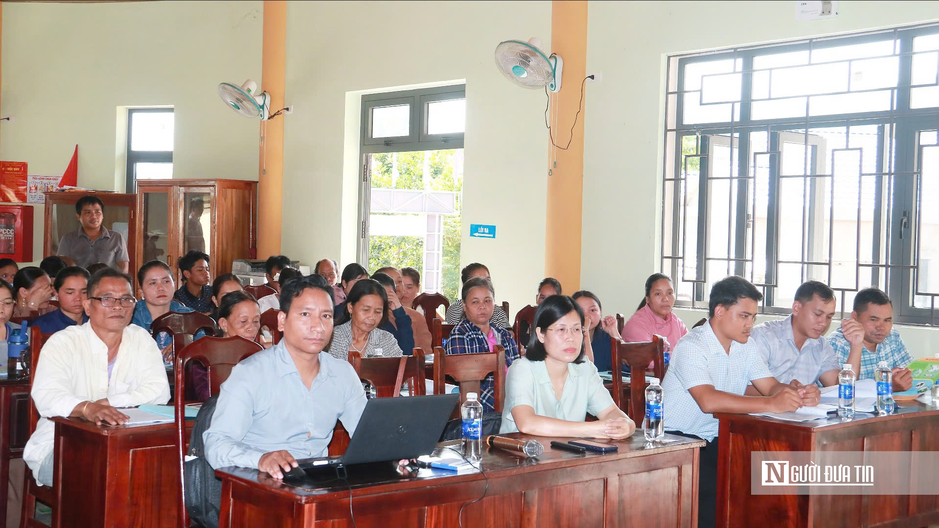 Tuyên truyền pháp luật cho người dân gắn với tình huống đất đai cụ thể, cán bộ cơ sở được hướng dẫn ứng dụng AI- Ảnh 2.