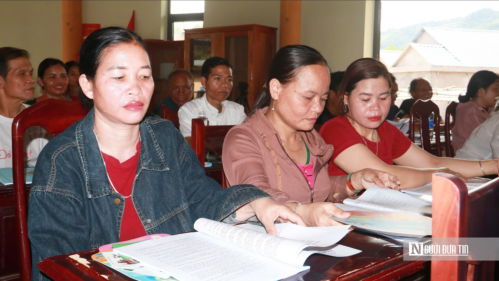 Tuyên truyền pháp luật cho người dân gắn với tình huống đất đai cụ thể, cán bộ cơ sở được hướng dẫn ứng dụng AI- Ảnh 4.