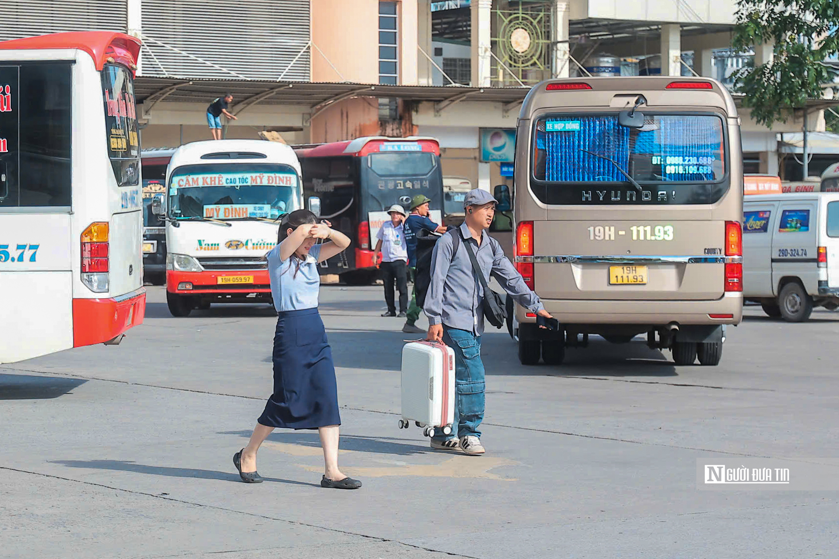 H&agrave; Nội: Người d&acirc;n đổ ra bến xe rời Thủ đ&ocirc; về qu&ecirc; nghỉ lễ- Ảnh 6.