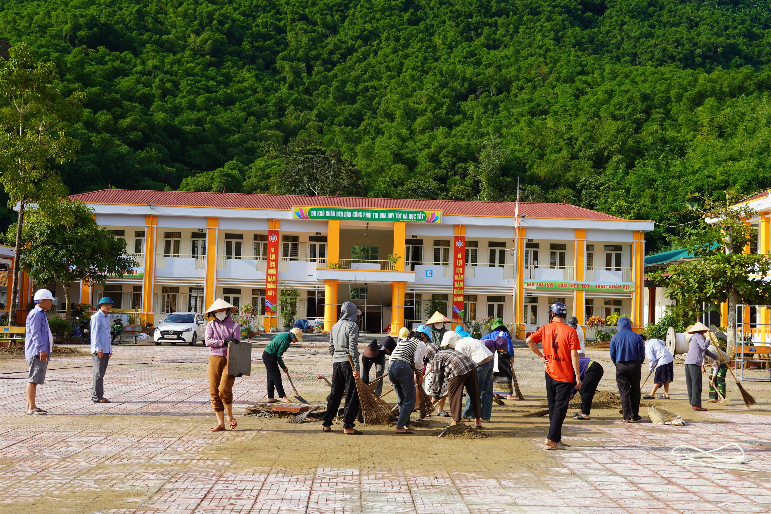 Thanh Hóa giảm hơn 60% đầu mối trường học sau sắp xếp- Ảnh 1.