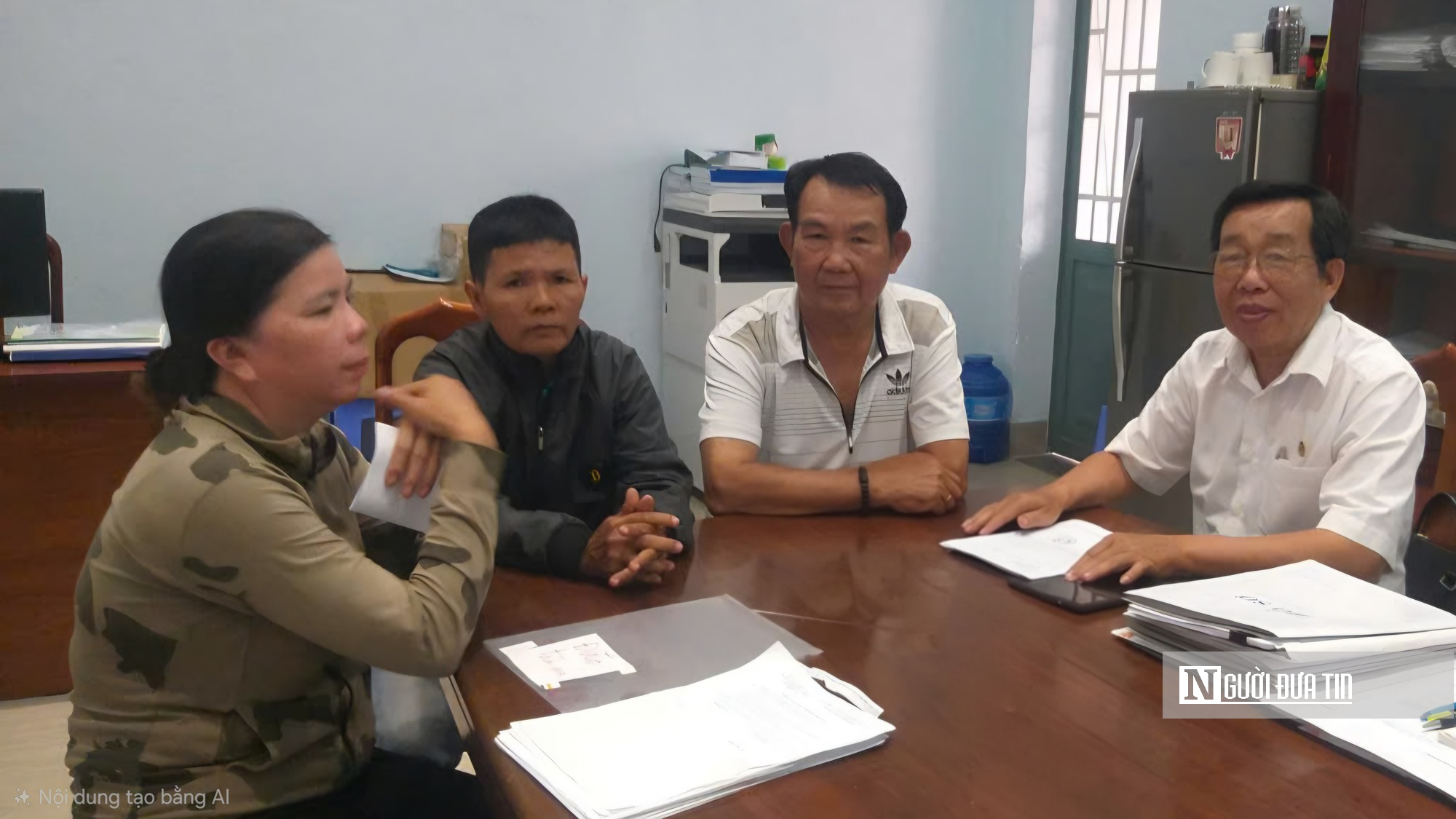 Luật gia về cơ sở, gỡ vướng ph&aacute;p l&yacute; cho người d&acirc;n- Ảnh 1.