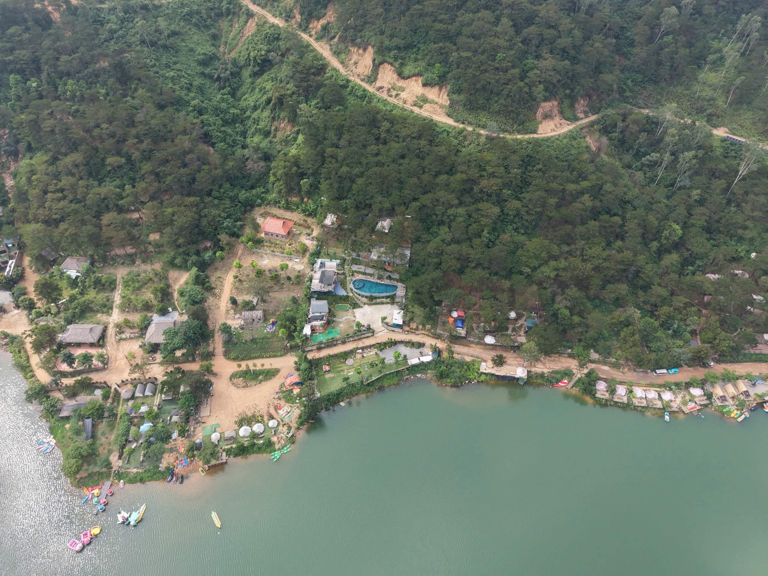 Hà Nội sắp cưỡng chế nhiều công trình villa, homestay 