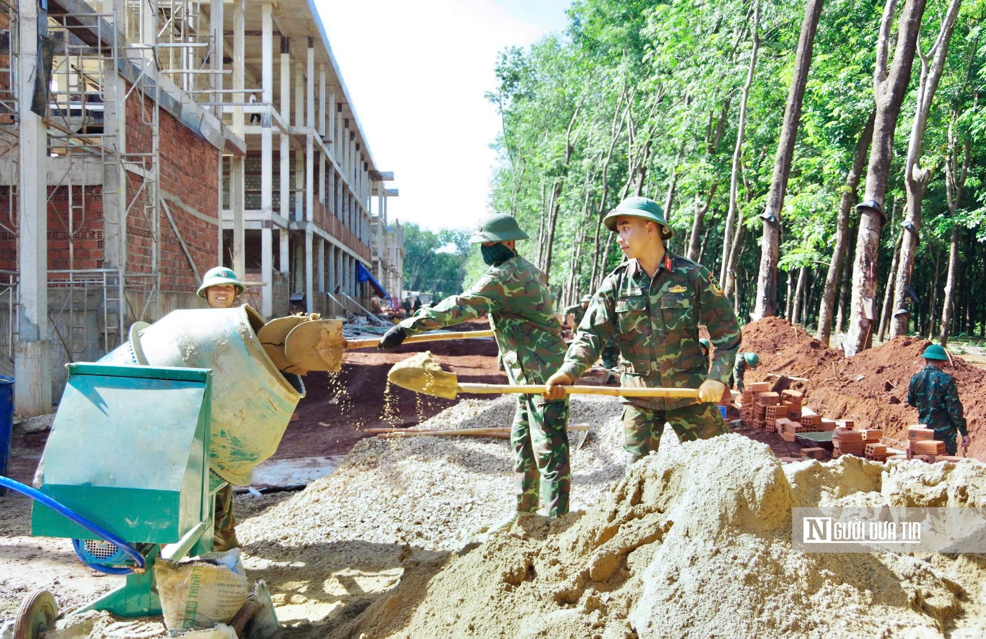 Gia Lai: Bảy trường nội tr&uacute; v&ugrave;ng bi&ecirc;n giới chạy đua về đ&iacute;ch trước năm học mới- Ảnh 1.