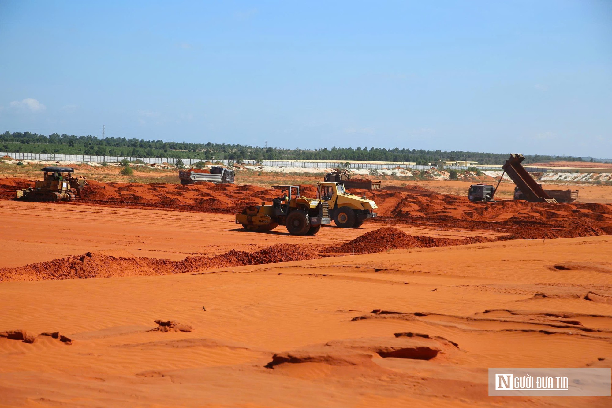 Ph&oacute; B&iacute; thư Thường trực Tỉnh ủy L&acirc;m Đồng kiểm tra tiến độ Cảng h&agrave;ng kh&ocirc;ng Phan Thiết- Ảnh 2.